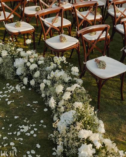 Aisle / Walkway — Wedding decor — Casa Waters
